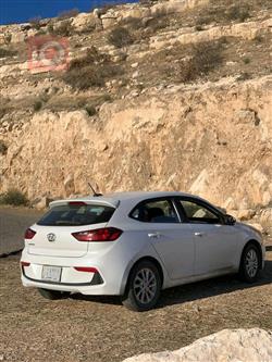هیوندای ئەکسنت هاچباک